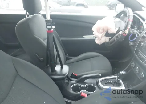 2011 Chrysler 200 Touring из США, поврежденный, VIN 1C3BC2EG7BN535824